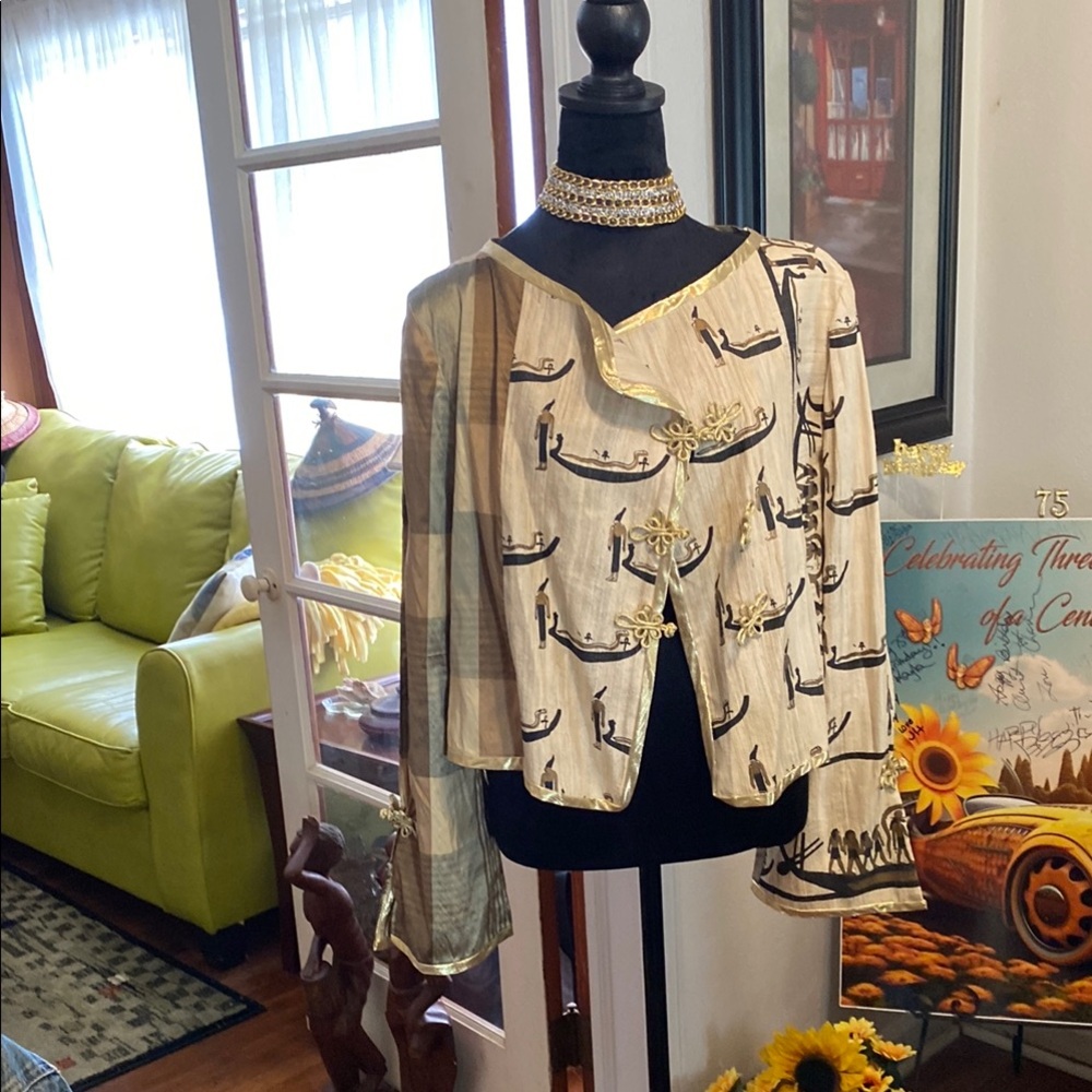 Elegant Cream Black and Gold Jacket with Gold Accents 🤩